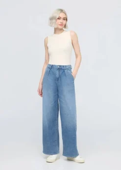 Duer Women's Performance Denim Lite Pleated Pant