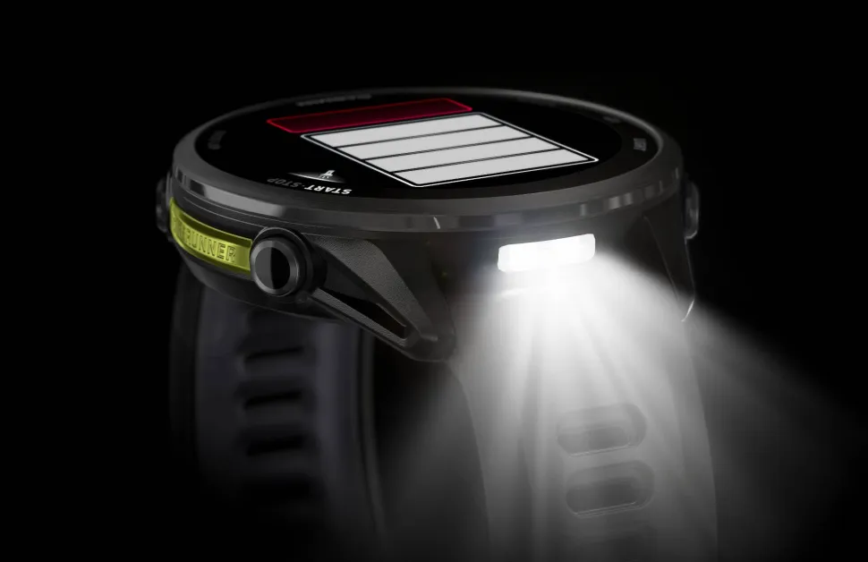 Garmin Forerunner 970 Hiilenharmaa DLC-titaani