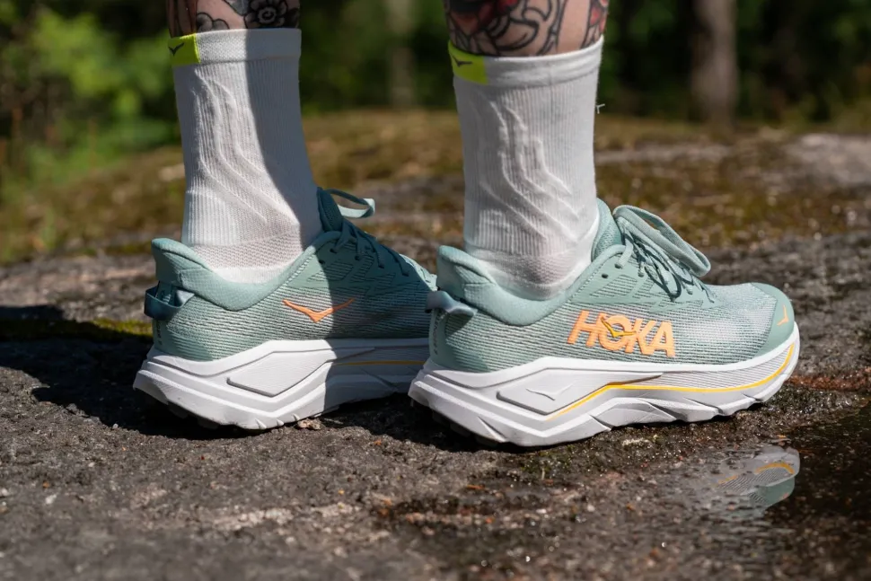 Hoka Women's Challenger 8
