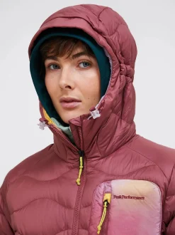 Peak Performance Women's Helium AOP Utility Down Hood - Naisten kevytuntuvatakki